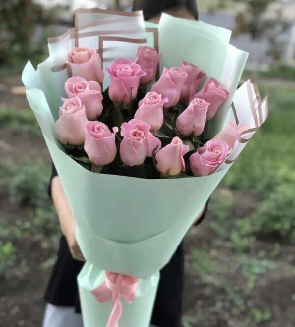 15 Розовых Роз